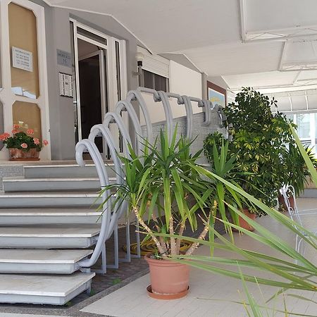 Residence Moresco Lido di Jesolo Exteriör bild