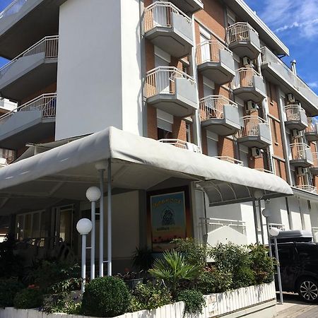 Residence Moresco Lido di Jesolo Exteriör bild