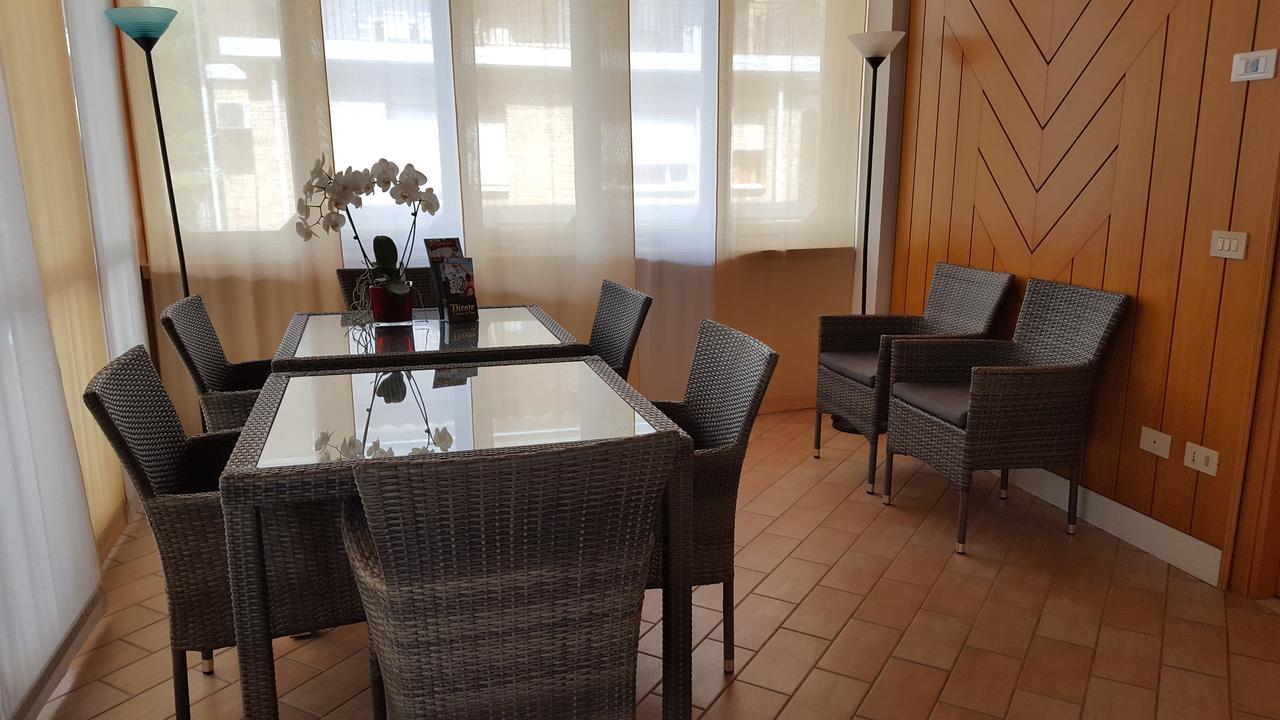 Residence Moresco Lido di Jesolo Exteriör bild