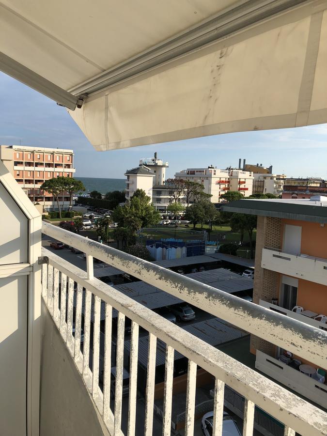 Residence Moresco Lido di Jesolo Exteriör bild